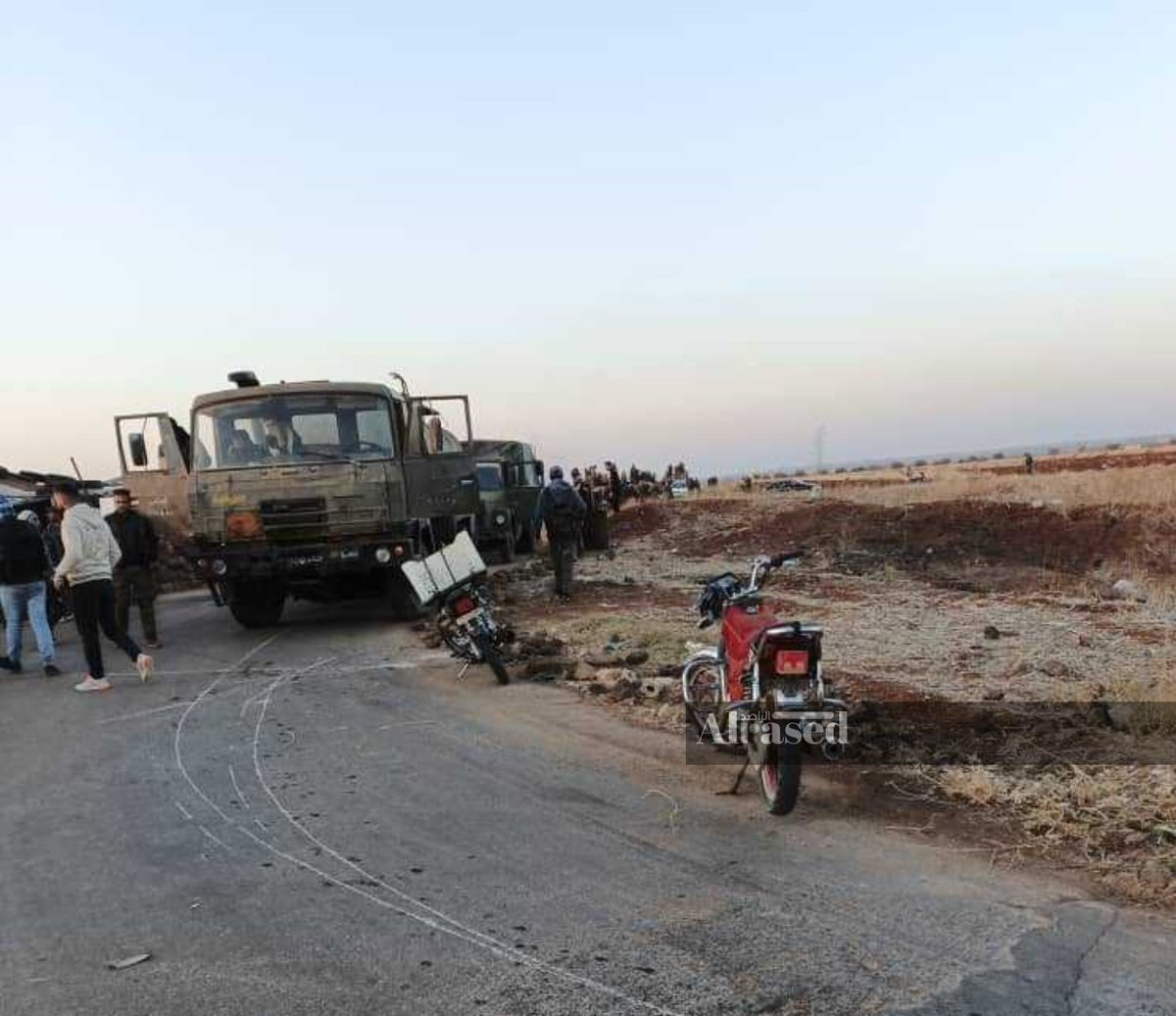 Photos received by Al-Rasid show the elements withdrawing from the 52nd Brigade in Daraa, towards Al-Tha'la Airport, where most of them surrendered in Sweida without fighting. A source from the factions told Al-Rasid that Al-Tha'la Airport is witnessing the last moments of negotiations to hand it over after most of its elements defected.