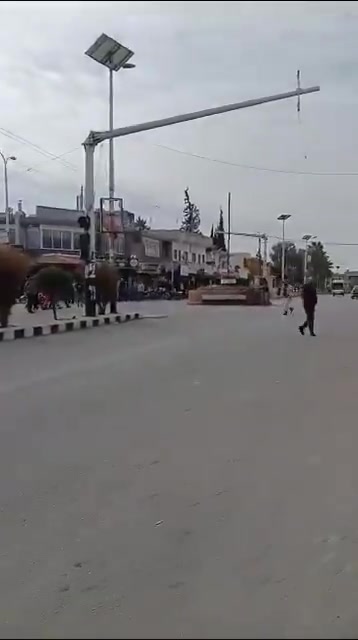 South Syria: after Daraa, now Quneitra province. Southern Rebels took over the town of Khan Arnabah after the withdrawal of Assad's troops.  It's the main town of the province