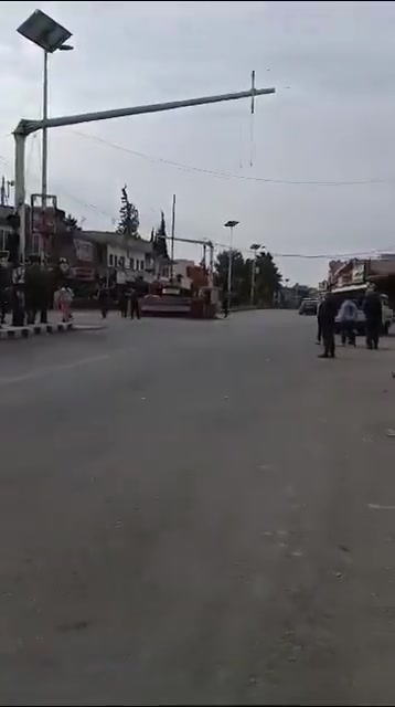 South Syria: after Daraa, now Quneitra province. Southern Rebels took over the town of Khan Arnabah after the withdrawal of Assad's troops.  It's the main town of the province