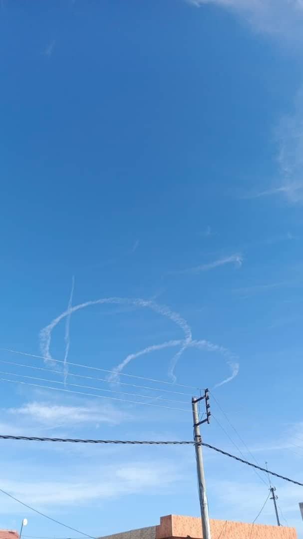 Since the early morning hours clashes continue in the eastern countryside of Manbij, the Turkish airforce carried out 15 airstrikes and dozens of artillery strikes on the Qara Qozak bridge and its vicinity between Manbij and Kobane