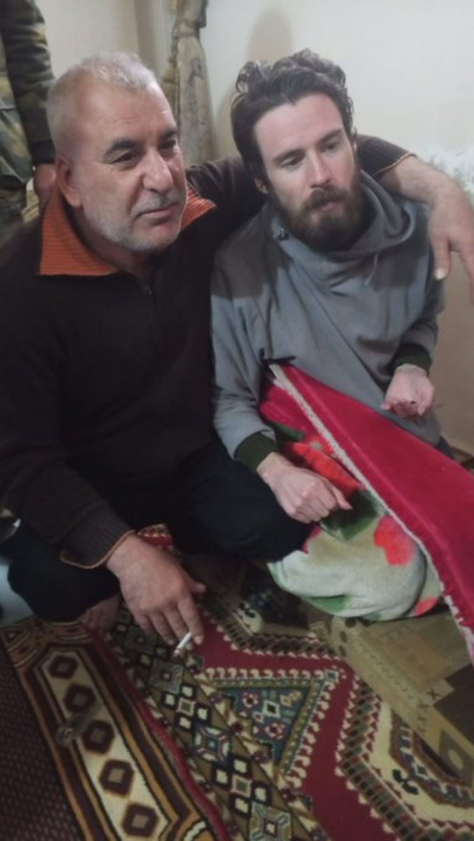 Photos claiming to be of the U.S. journalist Austin Tice in Damascus after his release from Assad's prisons. He is with a civilian in the town of Al-Dhiabiyah