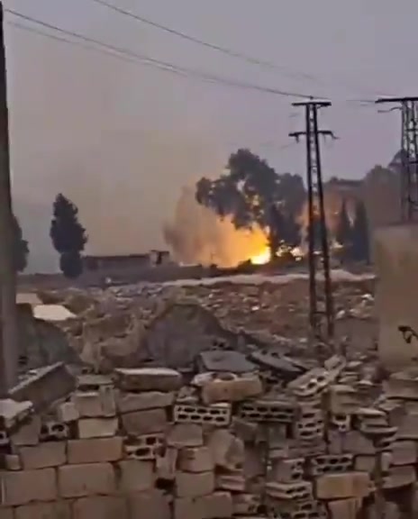 Today an explosion was provoked by people cutting old air defense missiles (to recover and sell parts) in Homs-city, damaging several buildings.