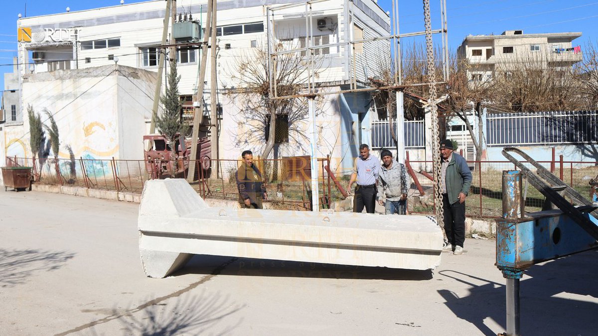 Construction work of the international @coalition  base in Kobani