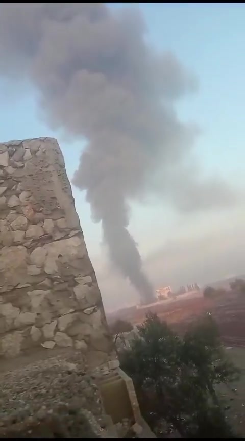 Syria: ammunition went off this morning in area of Termanin.Cause of blast is currently unknown, but possibly linked to the ongoing mine-clearance activities (village is close to the former West Aleppo front)