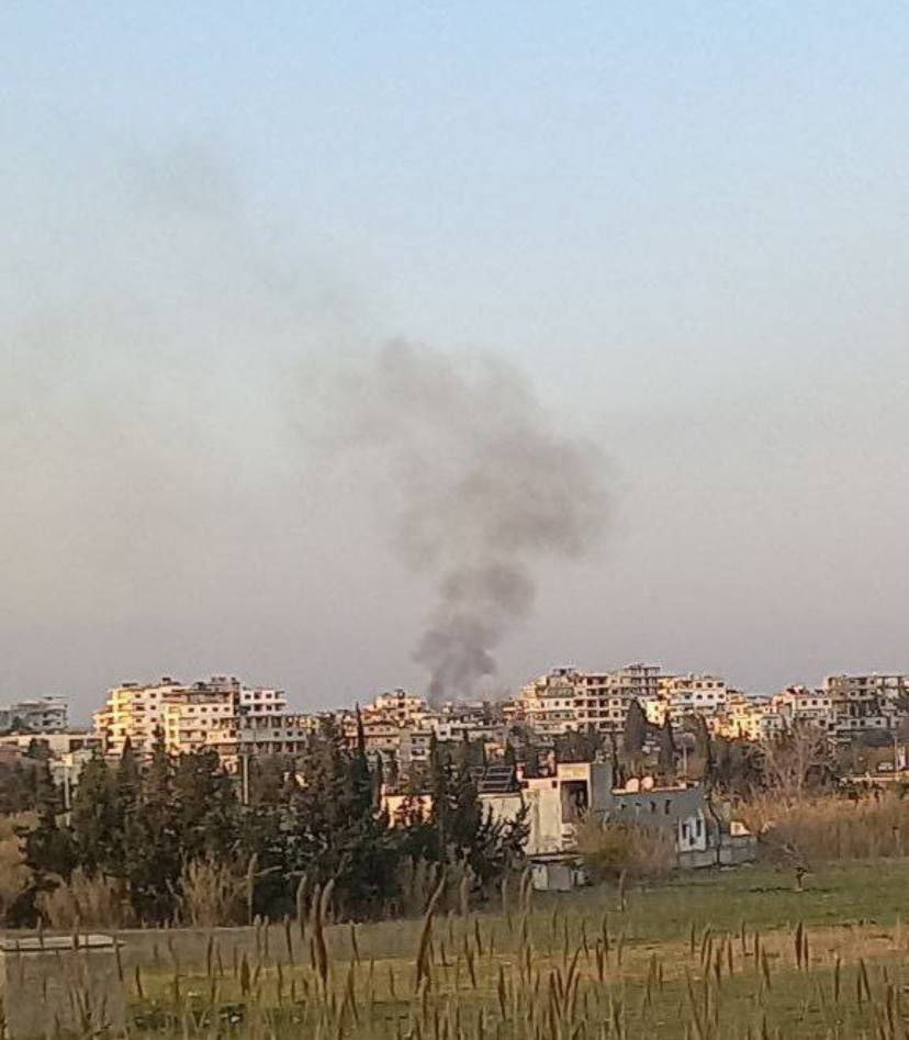 Syria: smoke rising from outskirts of Russian Airbase in Jablah countryside. Some reports suggest a (Syrian) security position was also attacked there