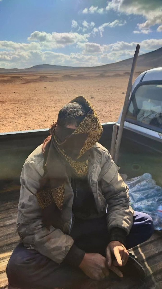 South Syria: the Security forces arrested several men who stole electricity and internet cables in Daraa province. Raid was carried out in area of Jabab, where several electricity towers were recently destroyed