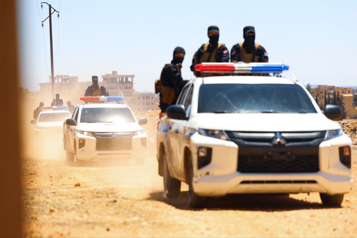 During a security operation in the Qatana area of Damascus, security forces seized a warehouse containing large quantities of weapons and ammunition, including anti-tank missiles, intended for smuggling outside Syria