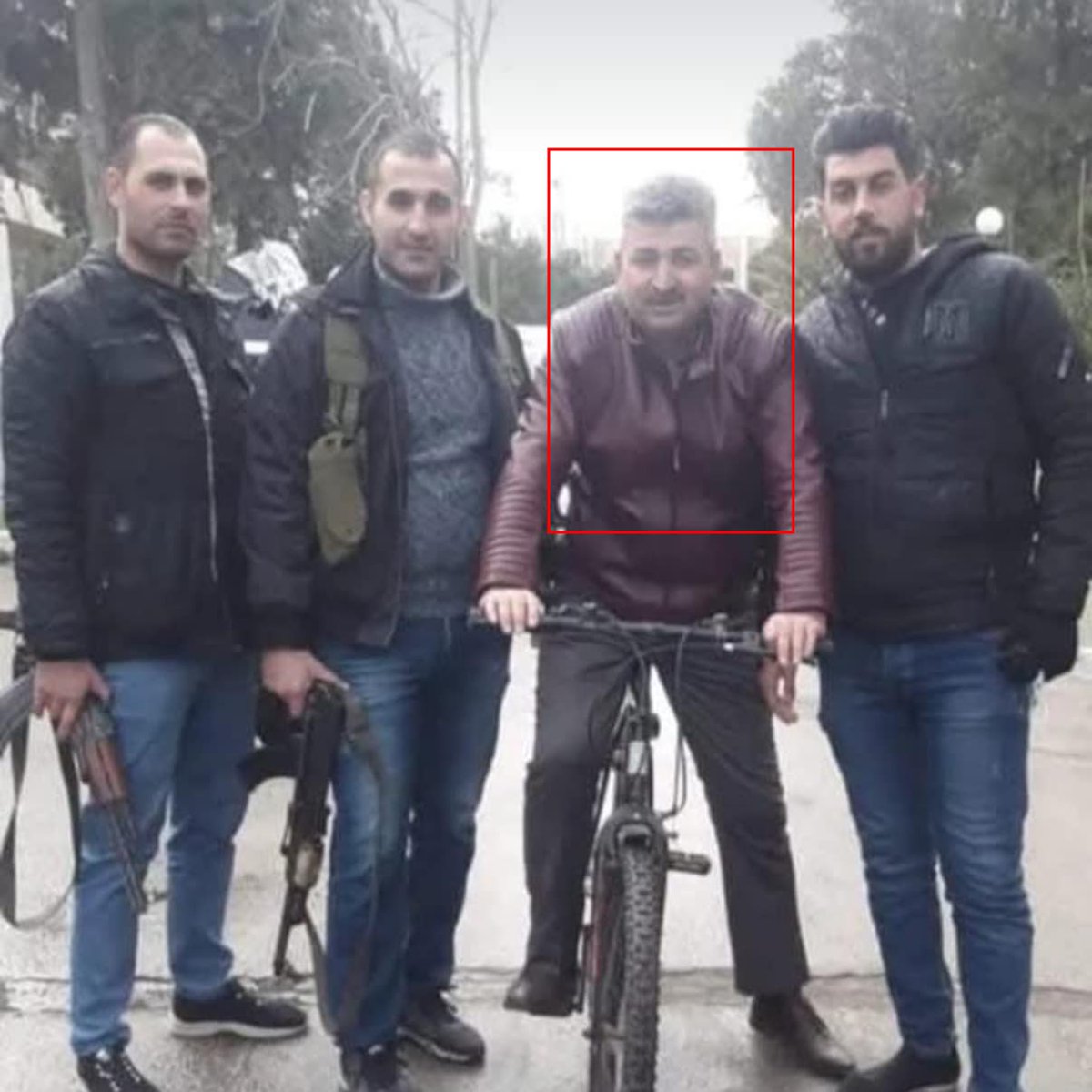 Syria: big celebrations tonight in Mazzeh (Damascus) after the news of arrest of the Military Intelligence Official spread. Syria: a former Official of the Military Intelligence's branch 215 (Raids) was arrested in Damascus. He's responsible for enforced disappearance of 100s young people - many subsequently executed - from Mazzeh district