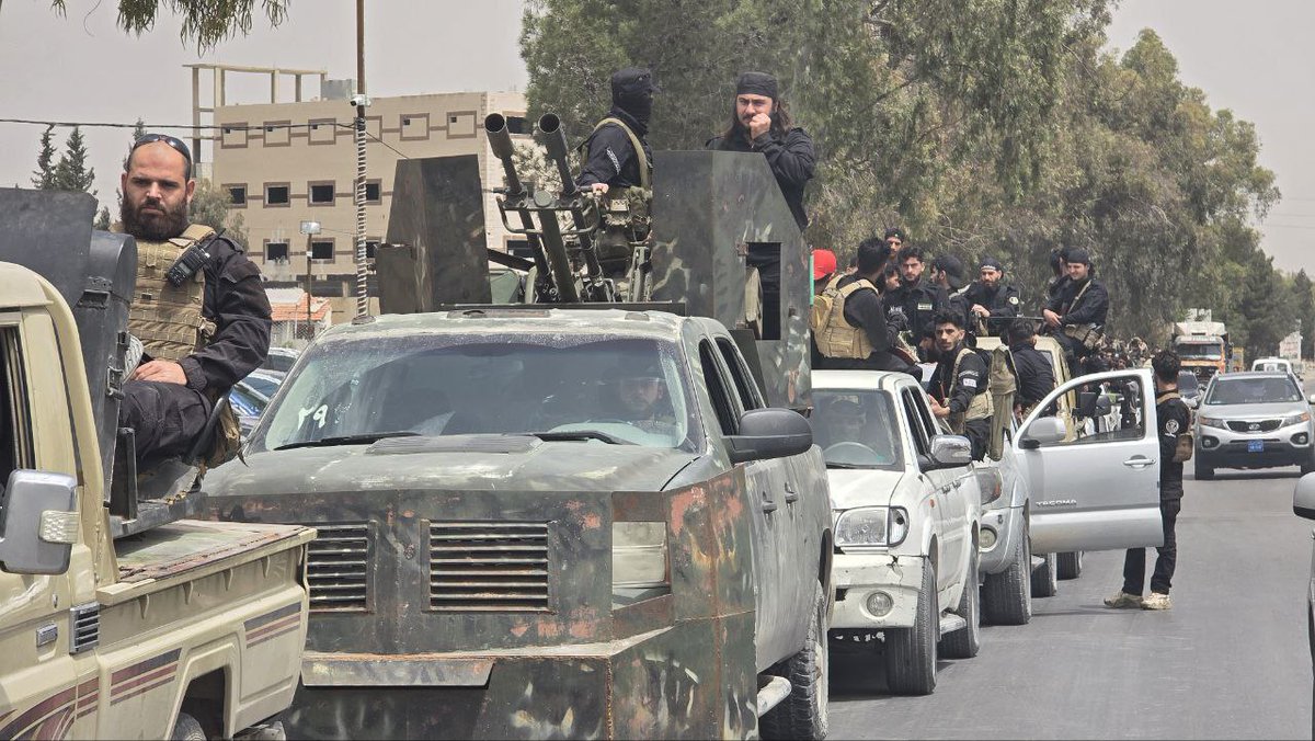 Public Security Forces convoys heading towards Ashrafieh-Sahnaya in the Damascus countryside