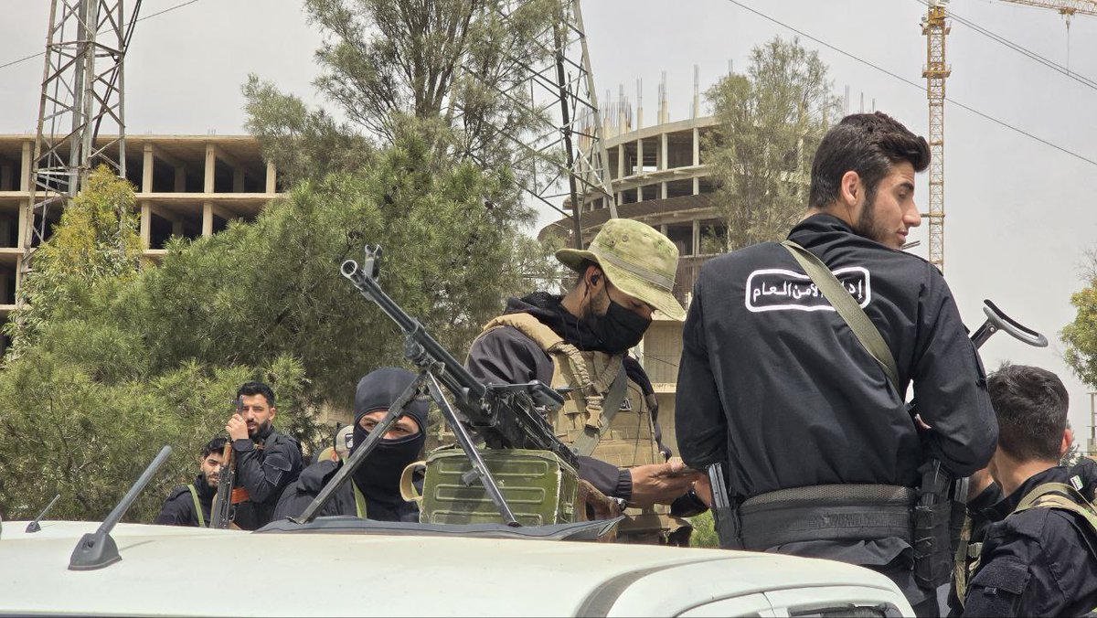 Public Security Forces convoys heading towards Ashrafieh-Sahnaya in the Damascus countryside