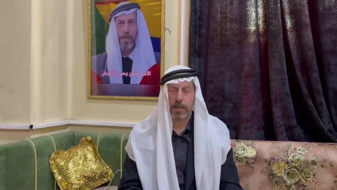 Druze leader Abu Yahya Hassan al-Atrash gives government forces six hours to lift the siege on Ashrafieh Sahnaya.