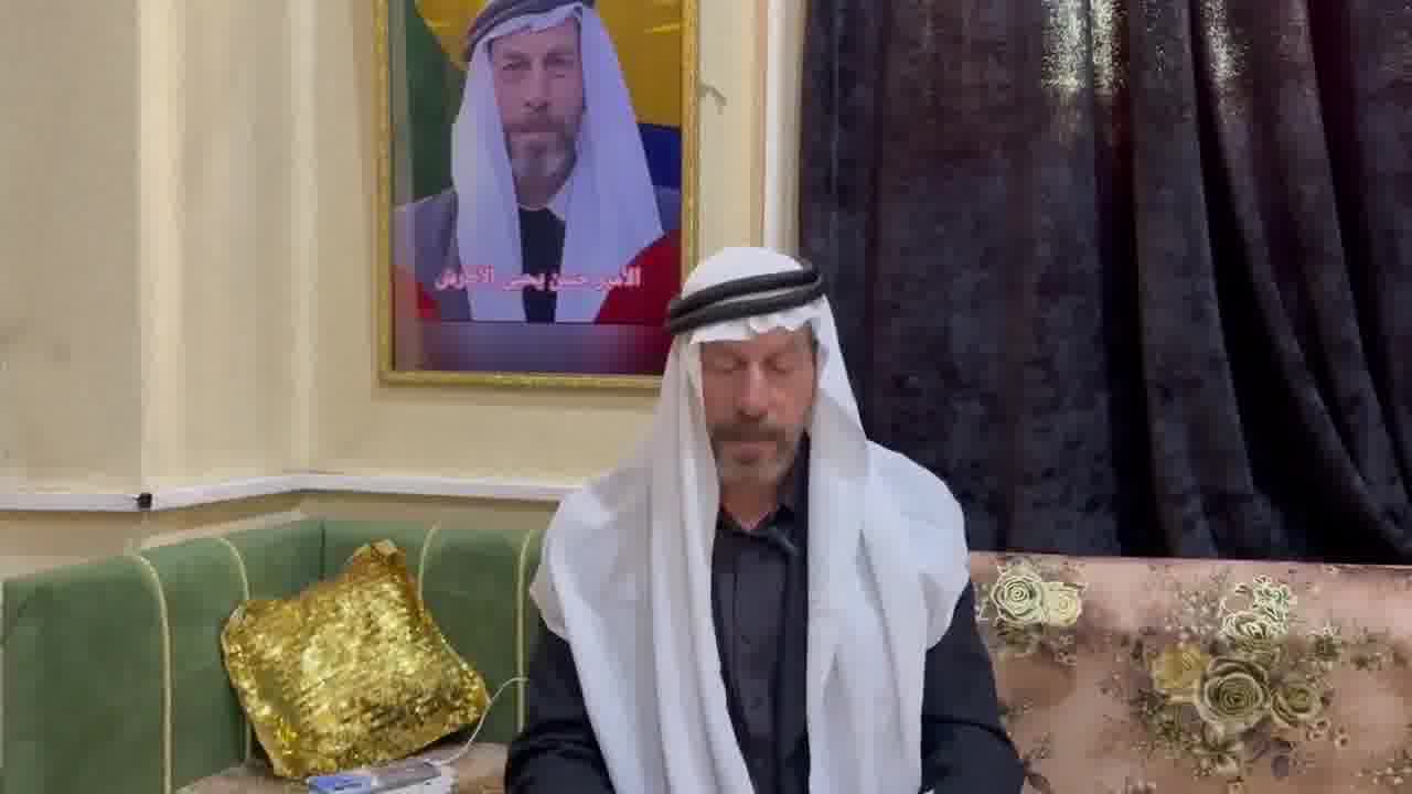 Druze leader Abu Yahya Hassan al-Atrash gives government forces six hours to lift the siege on Ashrafieh Sahnaya.