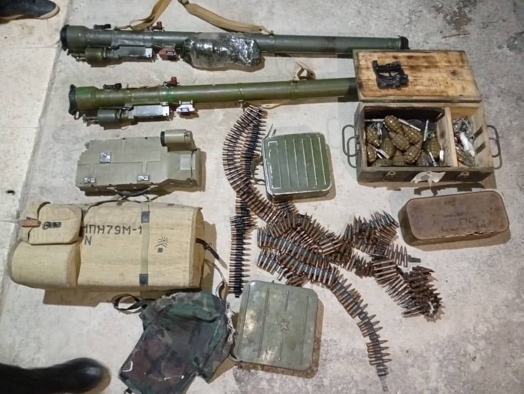 Syria: another day, another seizure of military equipment heading to Lebanon. The Security forces confiscated this time 2 MANPADS and parts of a Kornet (ATGM) launcher. Raid took place in Serghaya (area of Zabadani, West Damascus)