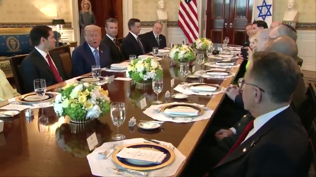 @POTUS: لقد رفعنا العقوبات عن [سوريا] لأننا نريد أن نمنحهم فرصة. وأود أن أتمكن - في الوقت المناسب - من رفع هذه العقوبات عن [إيران]، ومنحهم فرصة لإعادة البناء، لأنني أود أن أرى إيران تبني نفسها من جديد بطريقة سلمية.