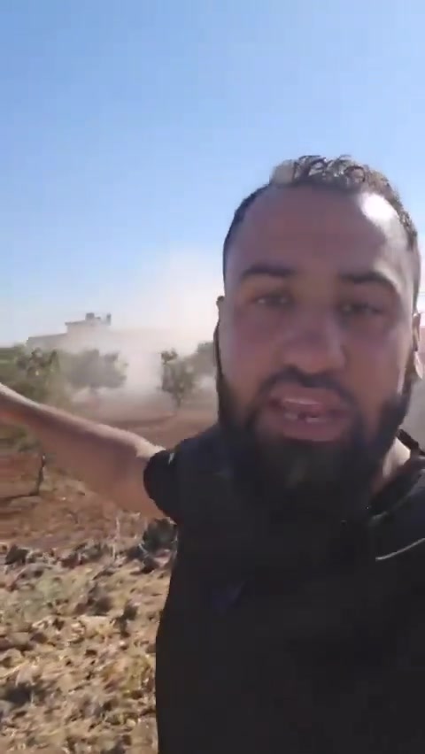 South Syria: this morning the Security forces and troops belonging to the Defense Ministry announced they would enter Suwayda province in attempt to stop the clashes and secure the area, after clashes between tribal and Druze fighters left over 30 dead. However the convoy was attacked by Druze fighters, resulting in over a dozen killed and wounded among MoI and MoD ranks - and a vehicle seized