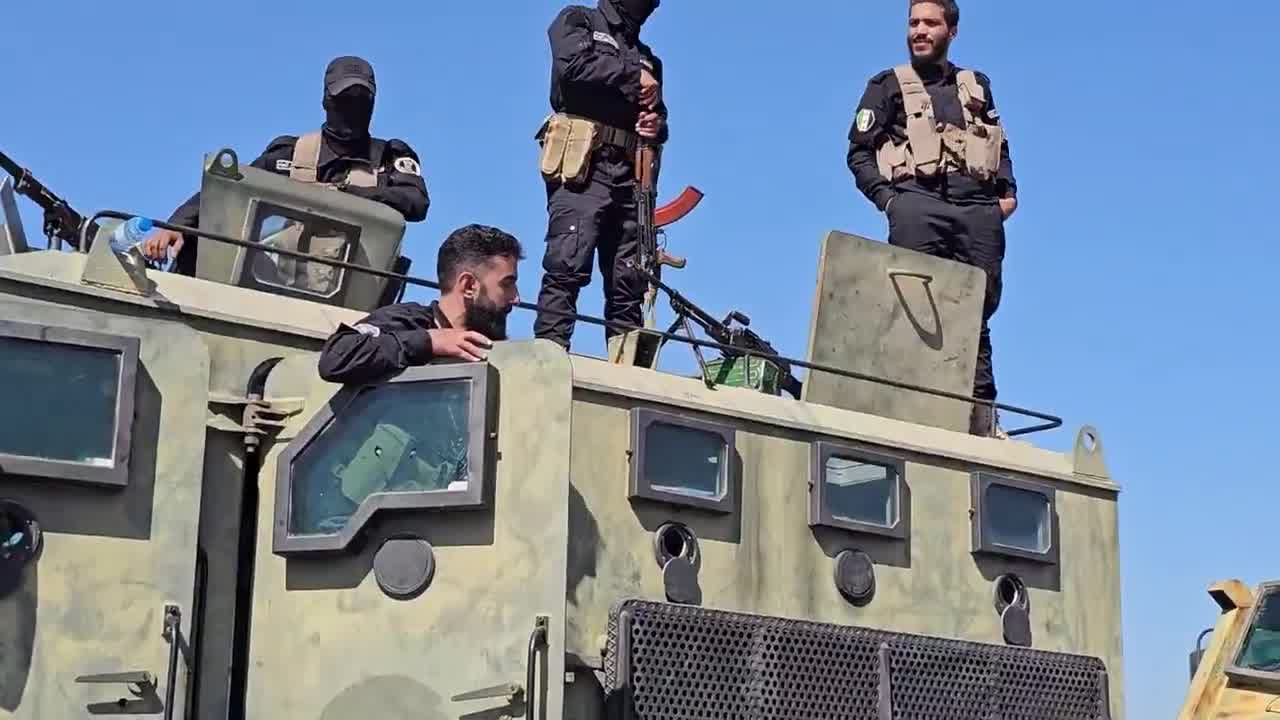 Internal Security Forces are deployed around the town of Taara in the western countryside of Sweida Governorate to break up clashes and respond to recent security developments