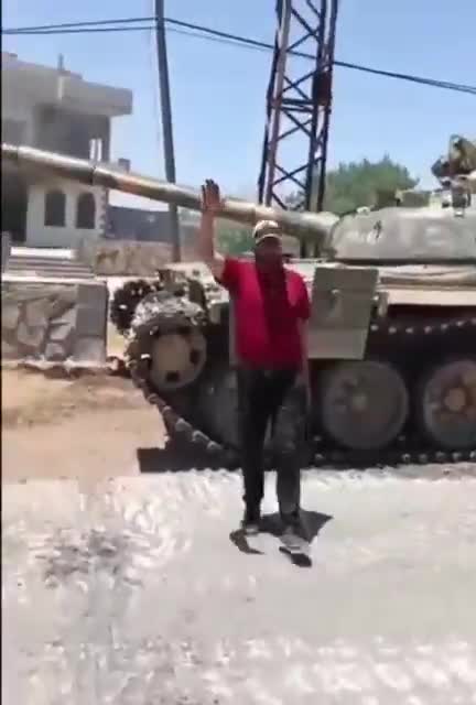 Damascus forces in the town of Taari