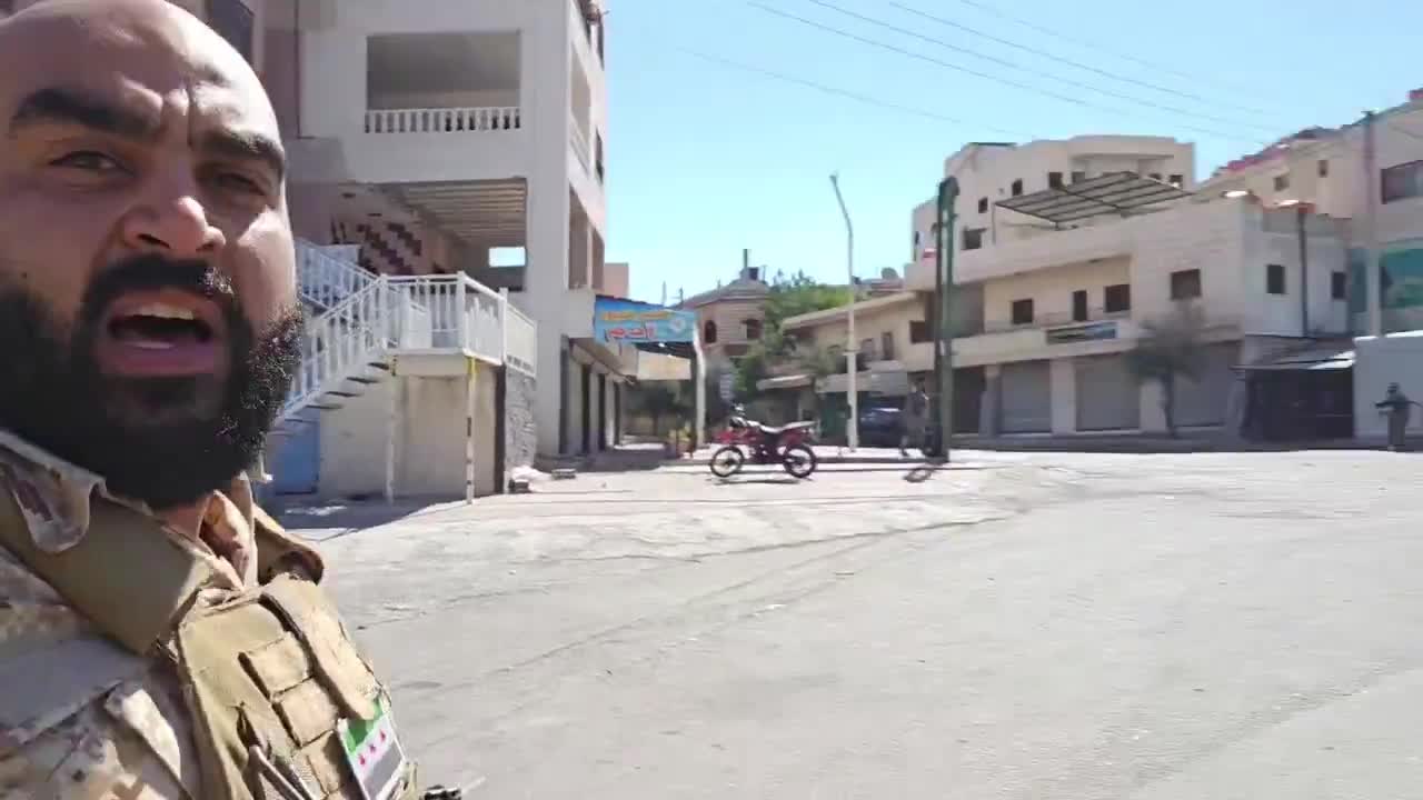 Government forces extend their control over the entire city of Sweida.