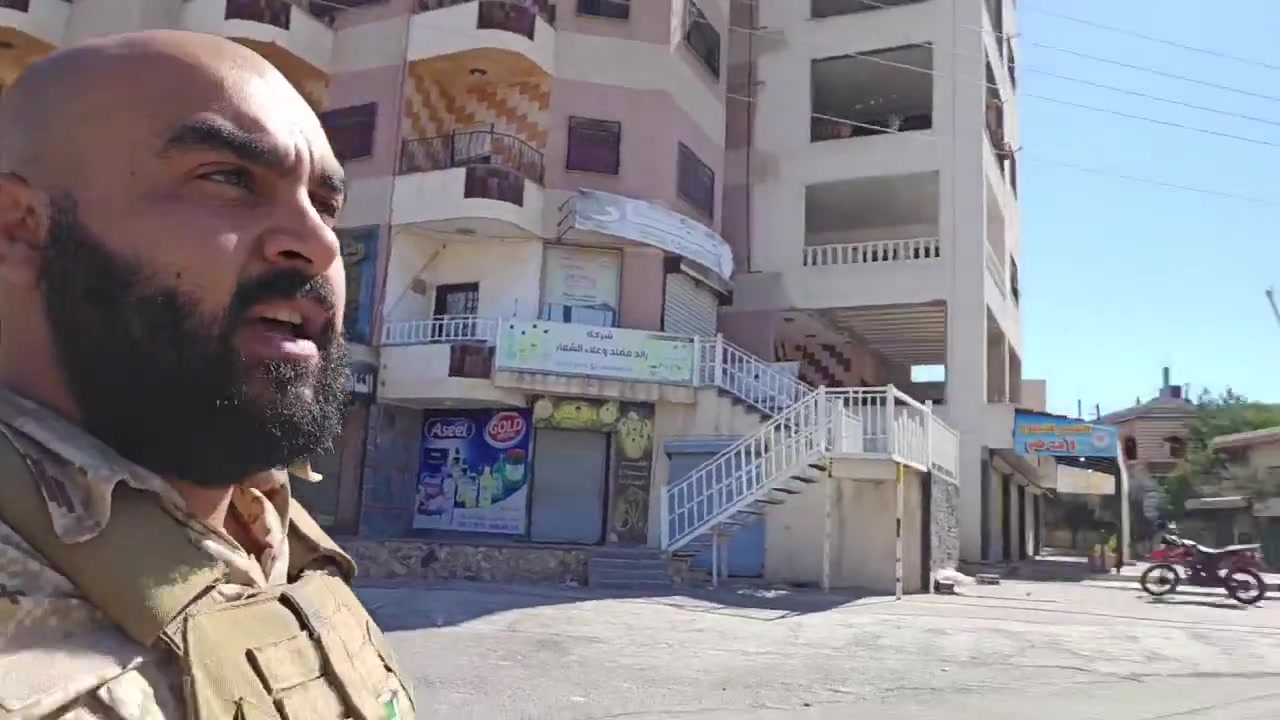 Government forces extend their control over the entire city of Sweida.