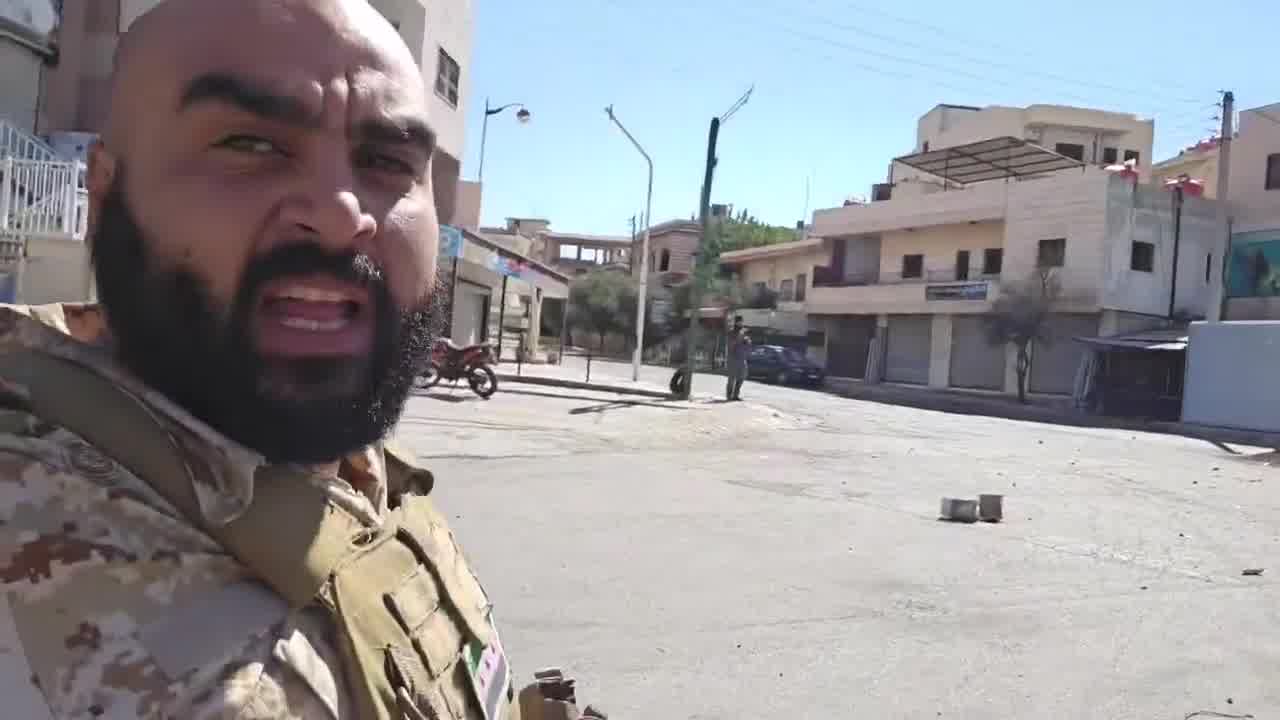 Government forces extend their control over the entire city of Sweida.