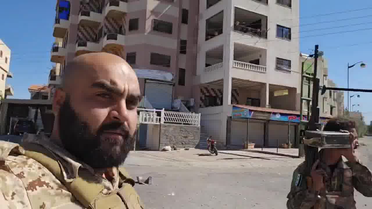 Government forces extend their control over the entire city of Sweida.