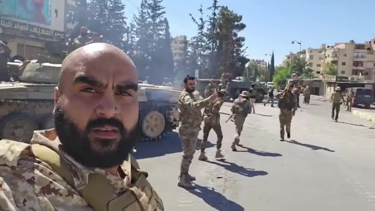 Government forces extend their control over the entire city of Sweida.