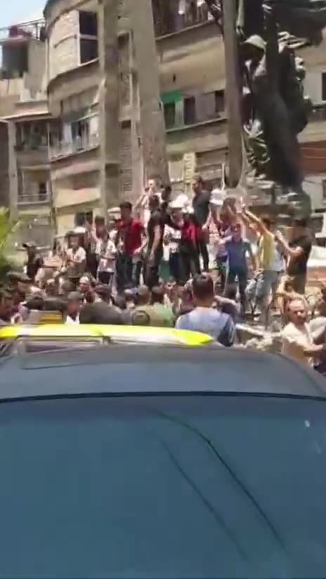 Protests erupt in Jaramana against Syrian government in solidarity with Druze uprising in Suwayda 
