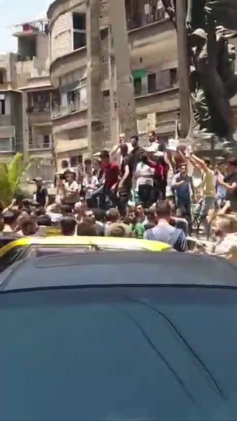 Protests erupt in Jaramana against Syrian government in solidarity with Druze uprising in Suwayda 