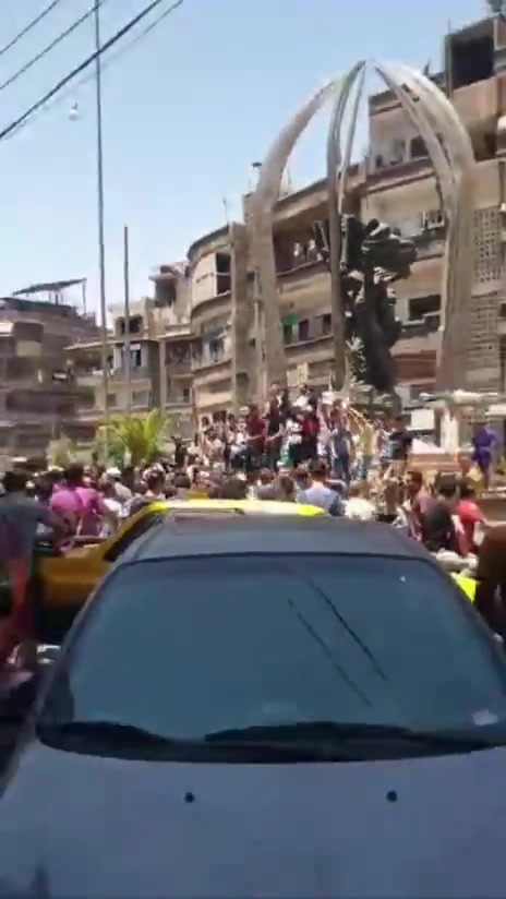 Protests erupt in Jaramana against Syrian government in solidarity with Druze uprising in Suwayda 