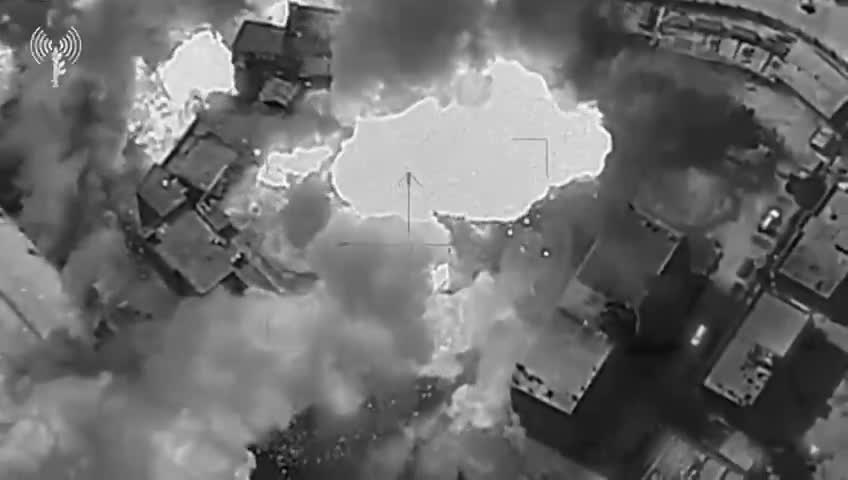 Israeli army publishes footage of the destruction of the Syrian General Staff in Damascus.
