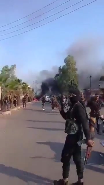 The situation in Suwayda is approaching a critical threshold, while retaliatory arson by tribal fighters continues. Their next moves remain unclear - whether they will attempt to seize the city (where Druze fighters are heavily deployed) or apply enough pressure to force Druze factions into a deal concerning the Bedouin tribes in the province.
