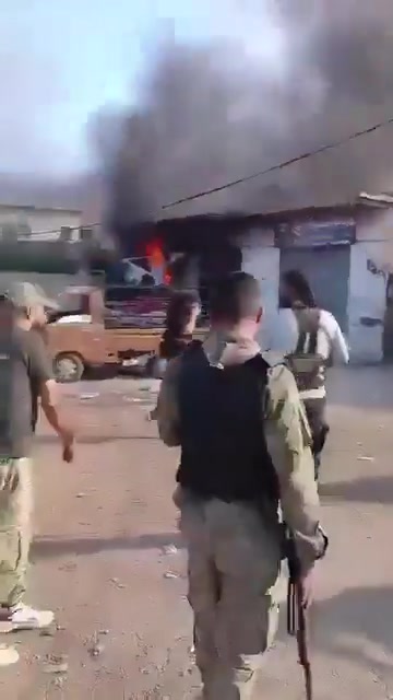 The situation in Suwayda is approaching a critical threshold, while retaliatory arson by tribal fighters continues. Their next moves remain unclear - whether they will attempt to seize the city (where Druze fighters are heavily deployed) or apply enough pressure to force Druze factions into a deal concerning the Bedouin tribes in the province.