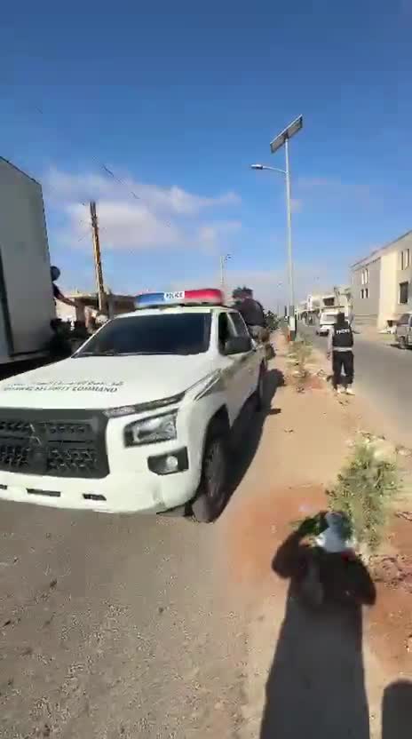 As-Suwayda: Public Security forces have begun entering the entrance to As-Suwayda city, in implementation of the agreement concluded last night.