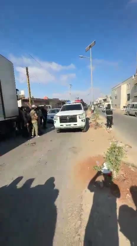 As-Suwayda: Public Security forces have begun entering the entrance to As-Suwayda city, in implementation of the agreement concluded last night. 