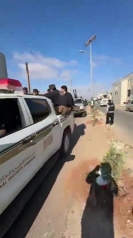As-Suwayda: Public Security forces have begun entering the entrance to As-Suwayda city, in implementation of the agreement concluded last night. 