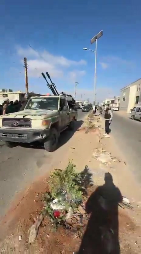 As-Suwayda: Public Security forces have begun entering the entrance to As-Suwayda city, in implementation of the agreement concluded last night. 