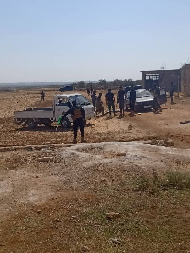 The Ministry of Defense's engineering team was able to dismantle an explosive device inside a taxi parked on the Kafr Nouran Arnaz road since yesterday, after it was discovered by the residents.