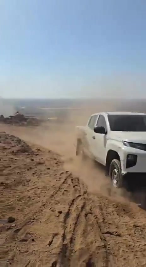 The strategic Tell Hadid, overlooking the Western Suwayda countryside, was seized back by the Security forces and (local) tribal fighters after Druze fighters took it earlier today