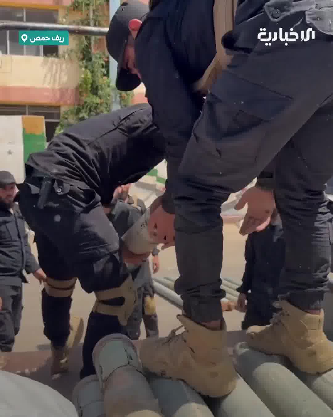 The Internal Security Command in Homs Governorate reportedly seized a truck loaded with Grad rockets that was heading toward Lebanon. The report does not say if the rockets were destined for Hezbollah or another armed group in Lebanon