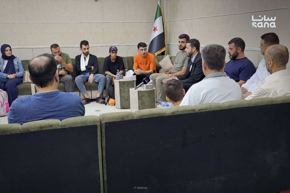 The Internal Security Forces in Sweida freed a number of kidnapped civilians and handed them over to their families in the presence of Brigadier General Ahmed Al-Dalati, Commander of the Internal Security Forces in the province