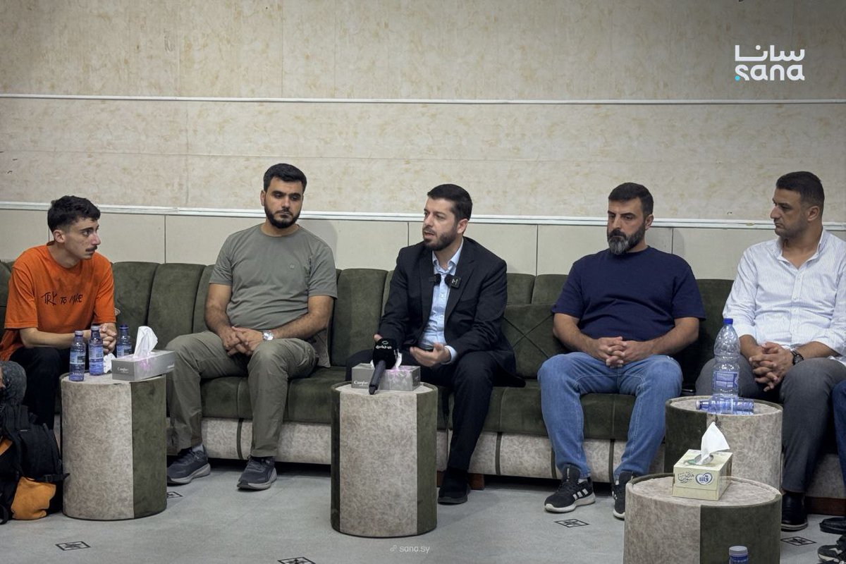 The Internal Security Forces in Sweida freed a number of kidnapped civilians and handed them over to their families in the presence of Brigadier General Ahmed Al-Dalati, Commander of the Internal Security Forces in the province