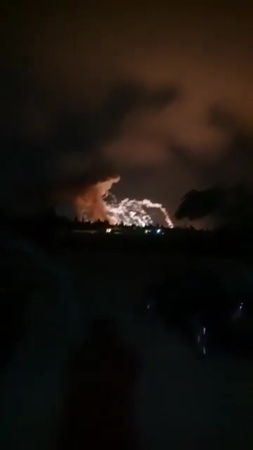 Homs: Israeli raids targeted the Air Defense College in the vicinity of the Awras area in Homs.