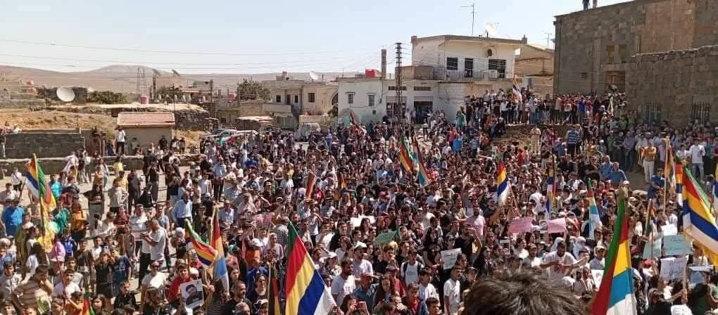 Protestors in Al-Suwaidaa  calling for independence from the Syria