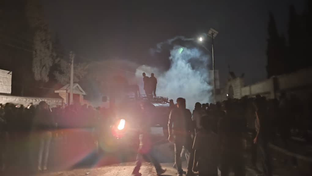 15 people were injured in the Sheikh Maqsoud and Ashrafieh neighborhoods during protests against government forces after the entrances to the two neighborhoods were closed