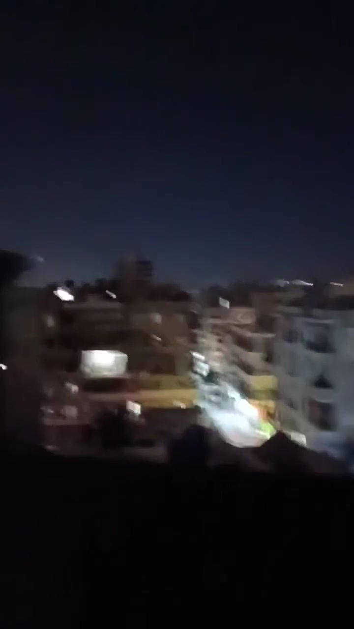Another video documenting the clashes in area of Sheikh Maqsud between Damascus forces & SDF tonight (Aleppo)