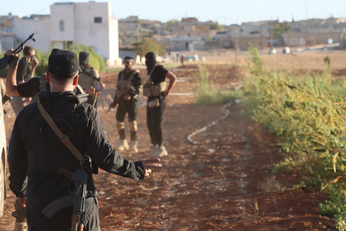 Following similar raids in Aleppo province, the Anti-Narcotics Department carried out its first operation targeting cannabis plants in Damascus province today.The plants, found in a farm near Duma (E. Ghouta) and estimated to yield roughly 240 kilograms of Hashish