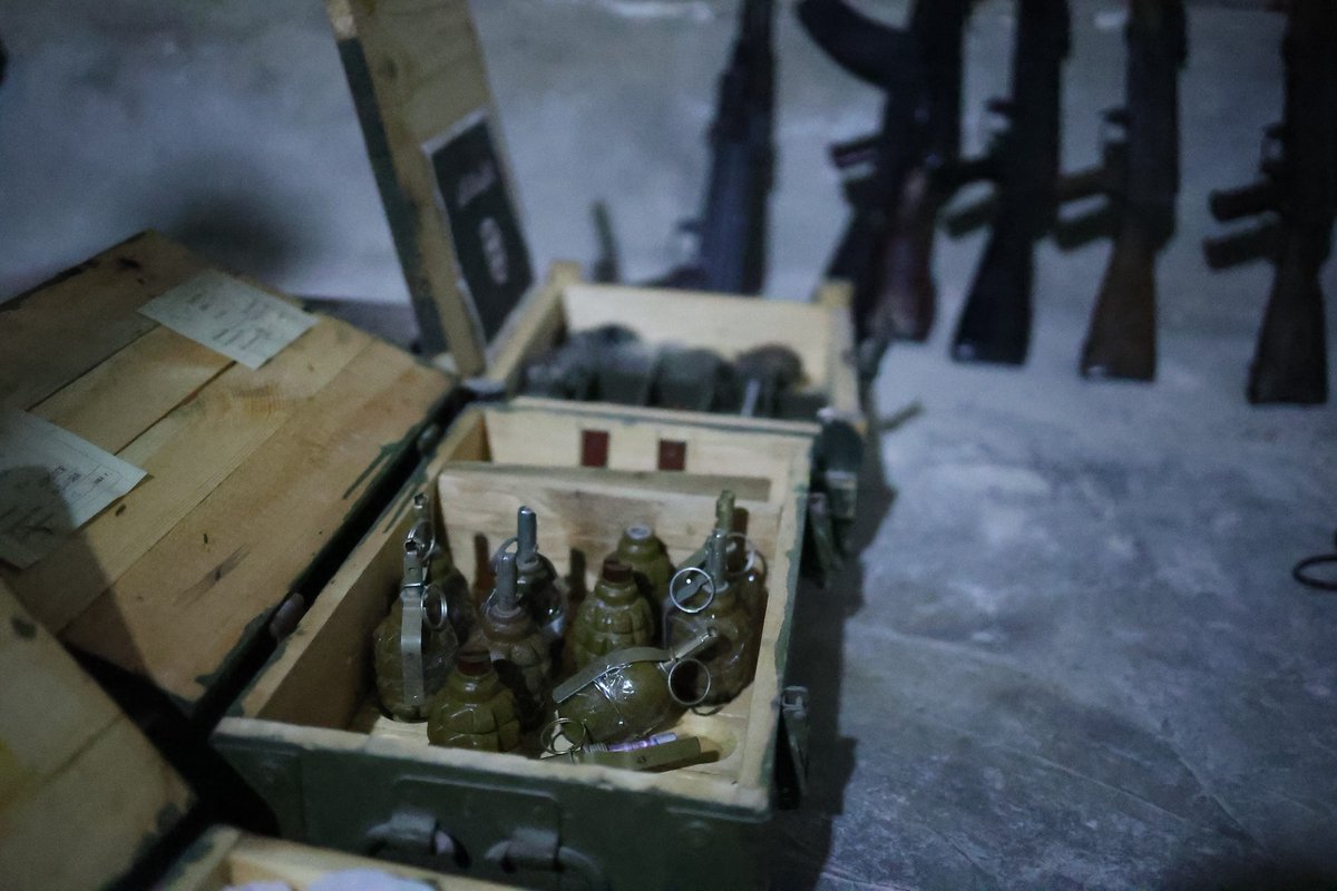 The Security Forces, during raids against ISIS cells, uncovered a weapons and explosives cache in Souran (N. Hama). It contained anti-tank missile equipment, professional explosives (TNT) and IEDs made from anti-tank mines and artillery shells