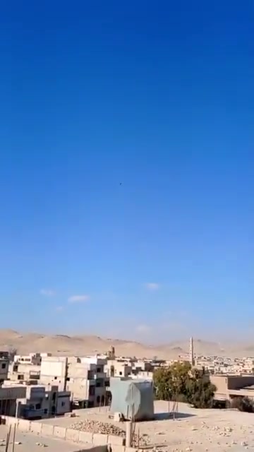 Clashes with ISIS and injuries among US forces and Syrian Public Security near Palmyra a short while ago