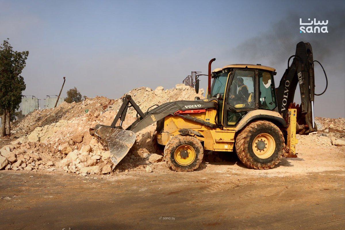 SANA correspondent in Aleppo: Civil Defense reopens the Castello Road between the Jandoul and Lairamoun roundabouts towards the northern Aleppo countryside, after taking the necessary measures to ensure traffic flow and civilian safety