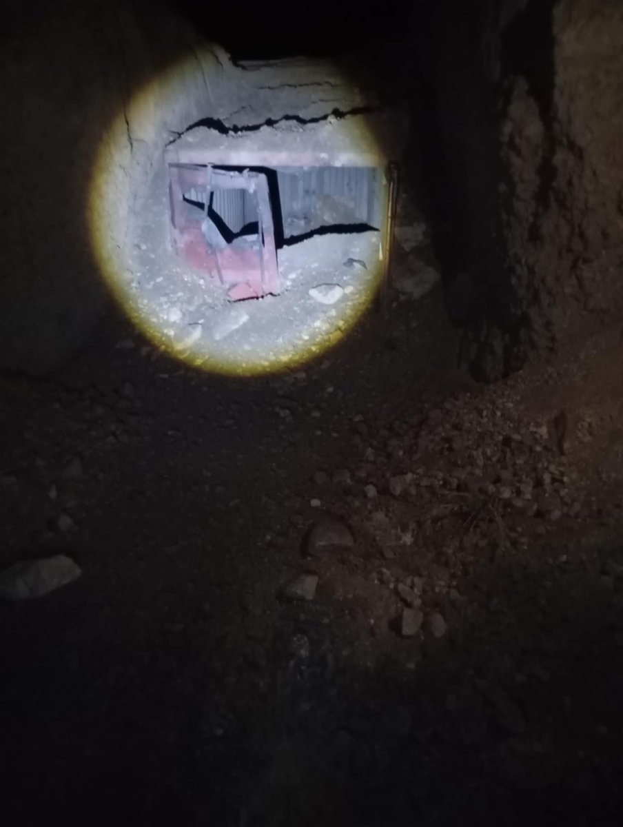 Syria: first photos showing aftermath of US airstrikes - officially acknowledged - carried out tonight in the West Deir ez-Zur desert. A number of partially buried containers, formerly used by ISIS to stockpile weapons, were bombed